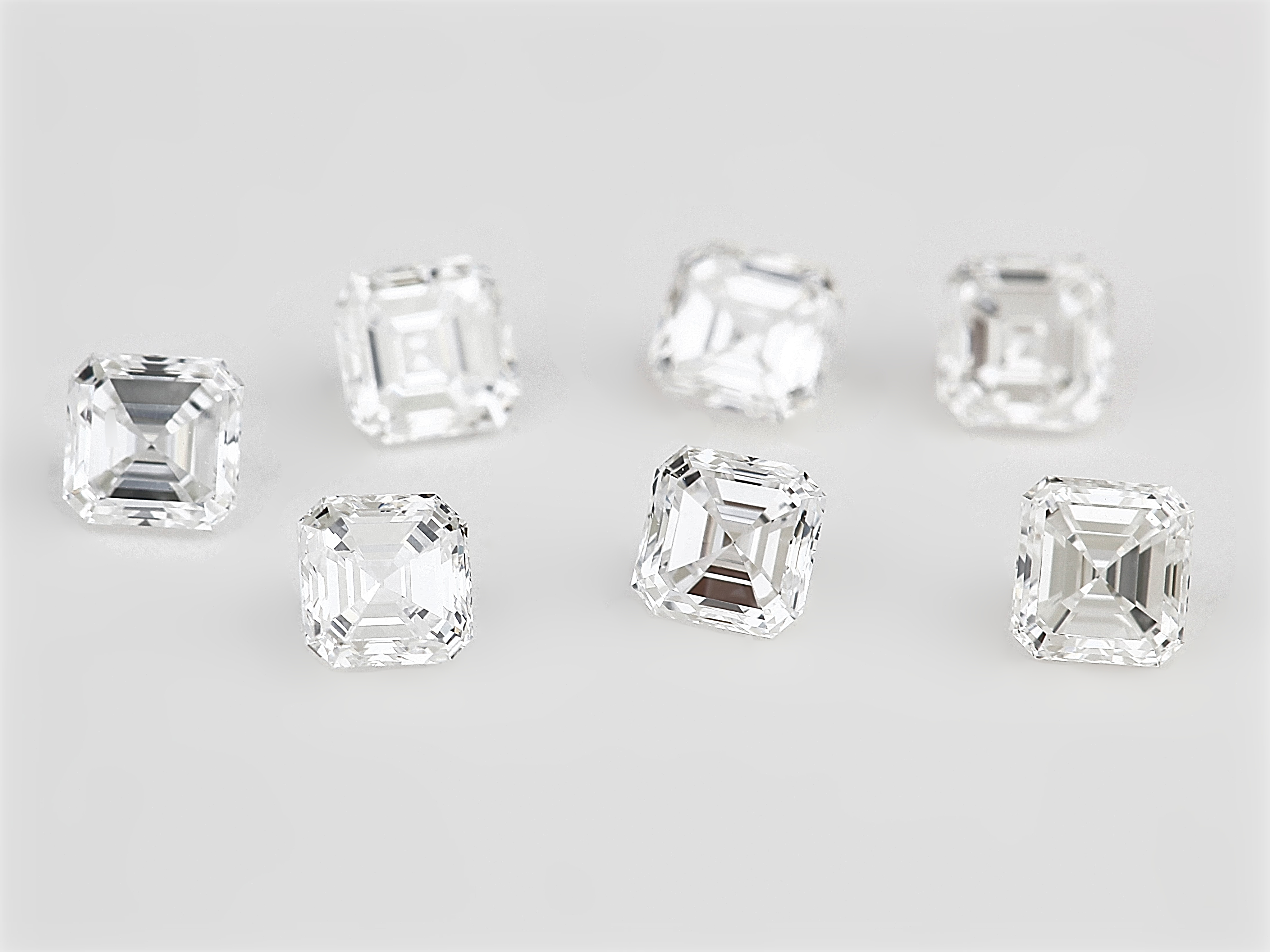 White Diamond, Asscher Shape, VVS1 Clarity, F Color, 1 Carat 